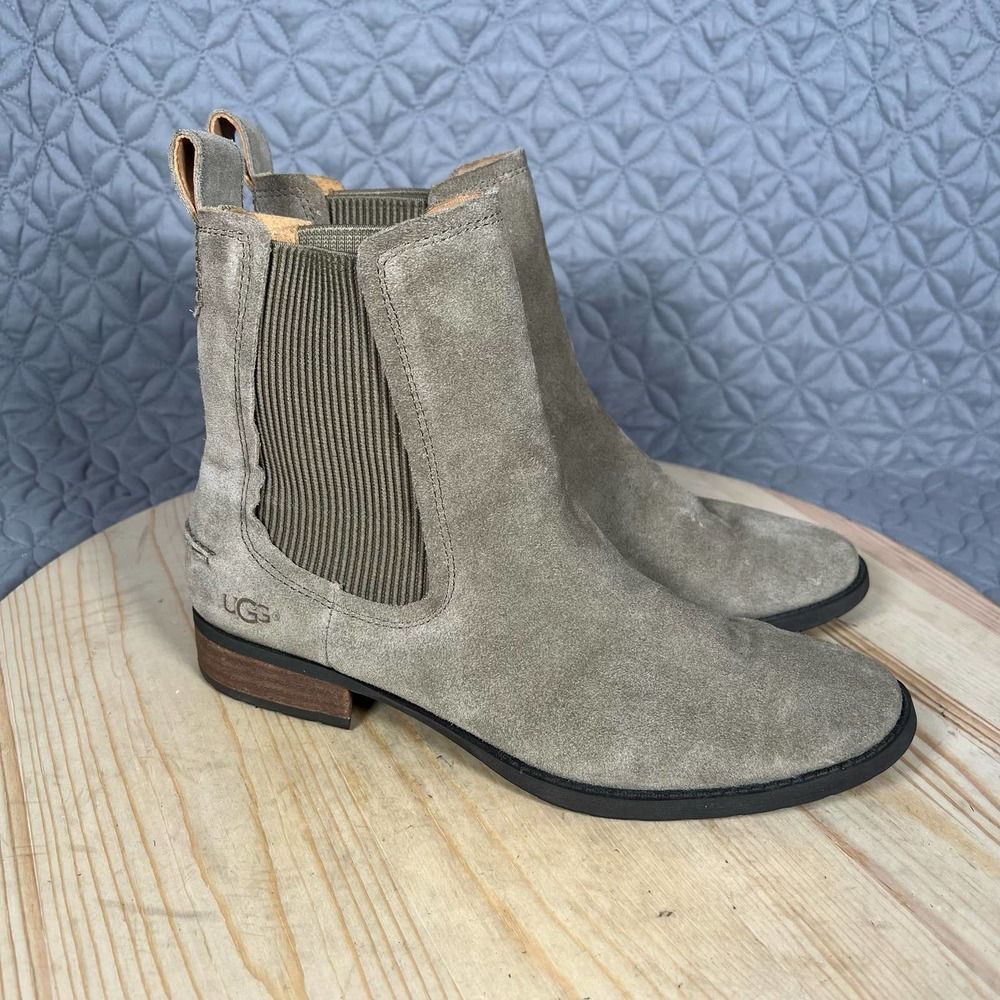 UGG Boots Hillhurst Chelsea Suede Green Olive Size 7.5